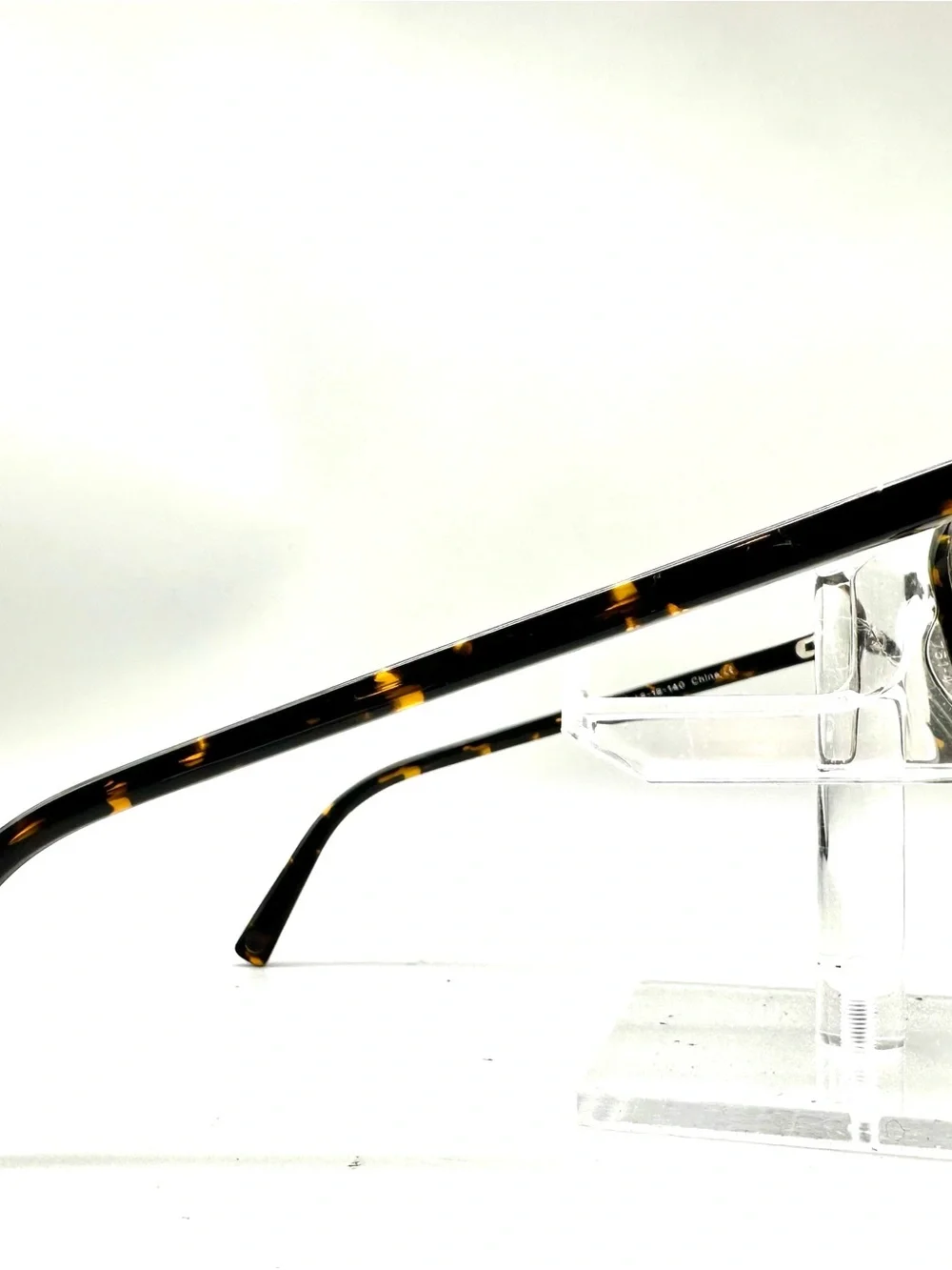 Warby Parker Oliver 200 Tortoise Shell Rectangular Eyeglasses Frames 48-18-140